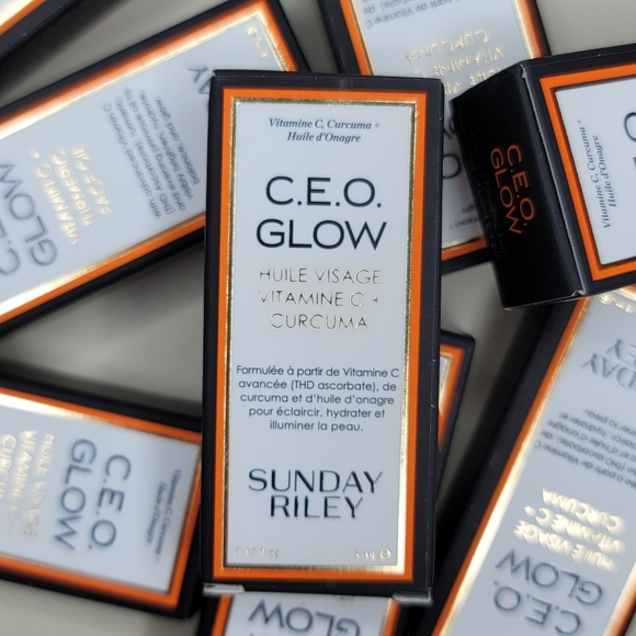 Sunday Riley C.E.O. Glow - Picture 3 of 3